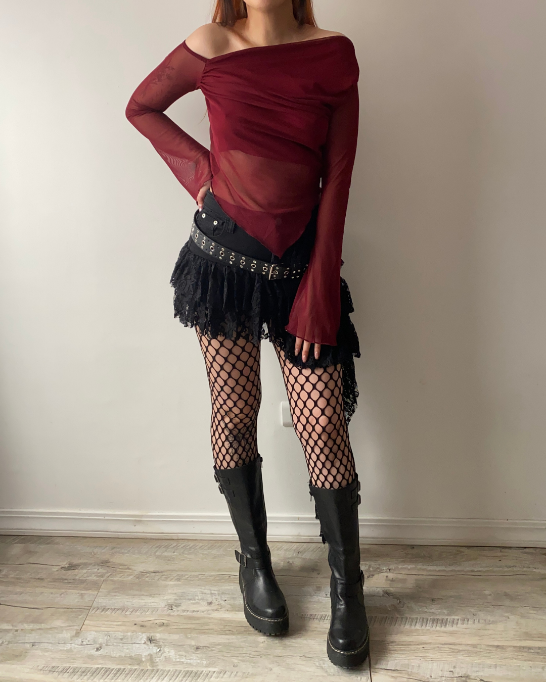Falda asimétrica con encaje